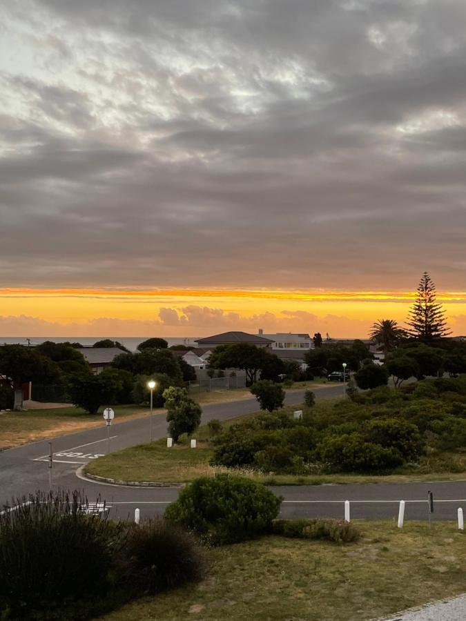 2 On Third Avenue Leilighet Hermanus Eksteriør bilde