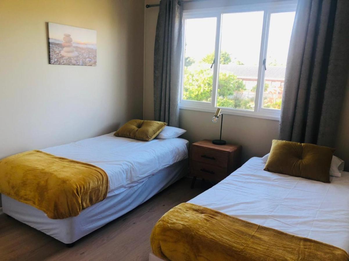 2 On Third Avenue Leilighet Hermanus Eksteriør bilde